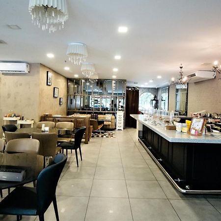 בנדר סרי בגאוואן Traders Inn Brunei מראה חיצוני תמונה