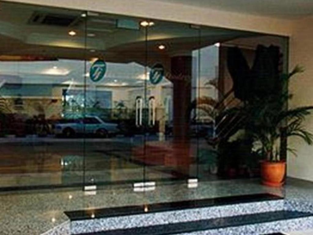 בנדר סרי בגאוואן Traders Inn Brunei מראה חיצוני תמונה