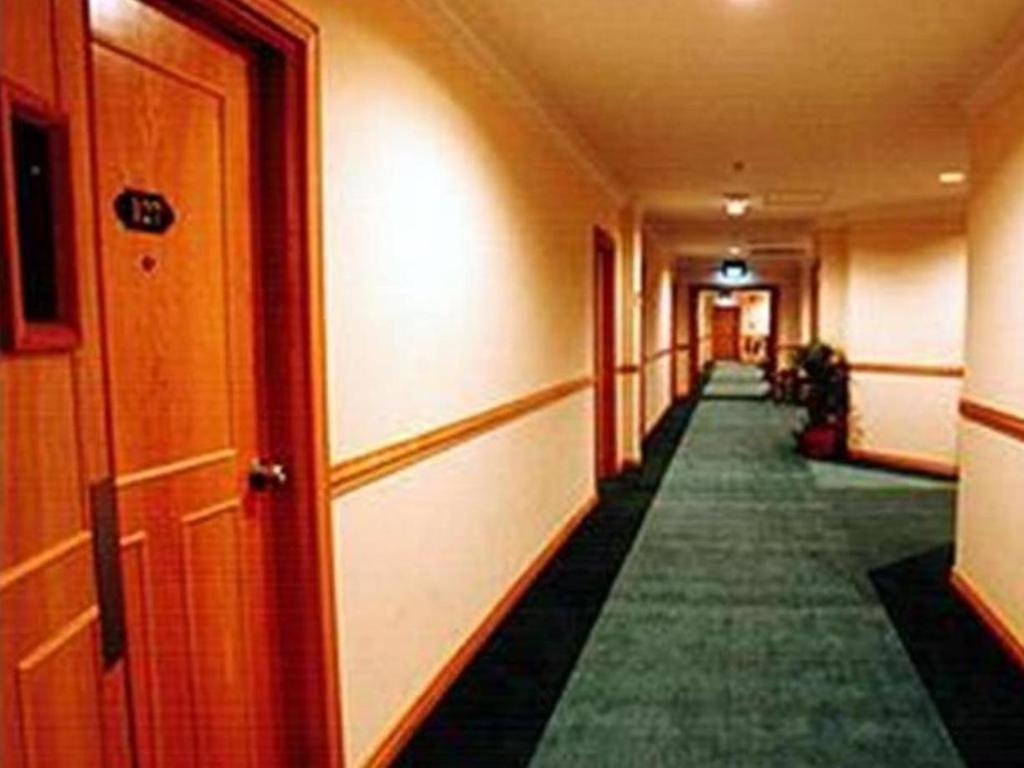 בנדר סרי בגאוואן Traders Inn Brunei מראה חיצוני תמונה